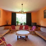 Spacious Holiday With Roofed Terrace *