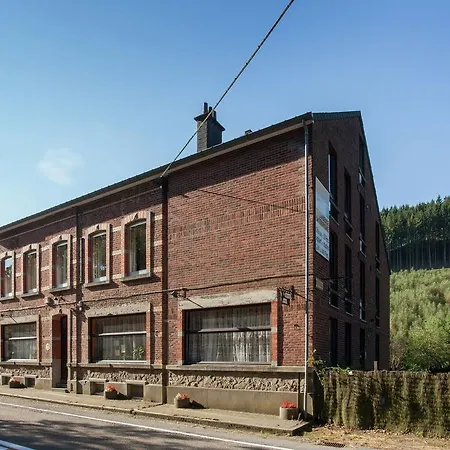 Spacious Holiday With Roofed Terrace La Gleize