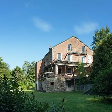 Spacious Holiday With Roofed Terrace Holiday home