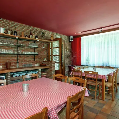 Holiday home Spacious Holiday With Roofed Terrace La Gleize